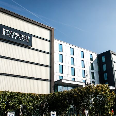 Staybridge Suites London Heathrow - Bath Road, An Ihg Aparthotel Hillingdon Exterior photo