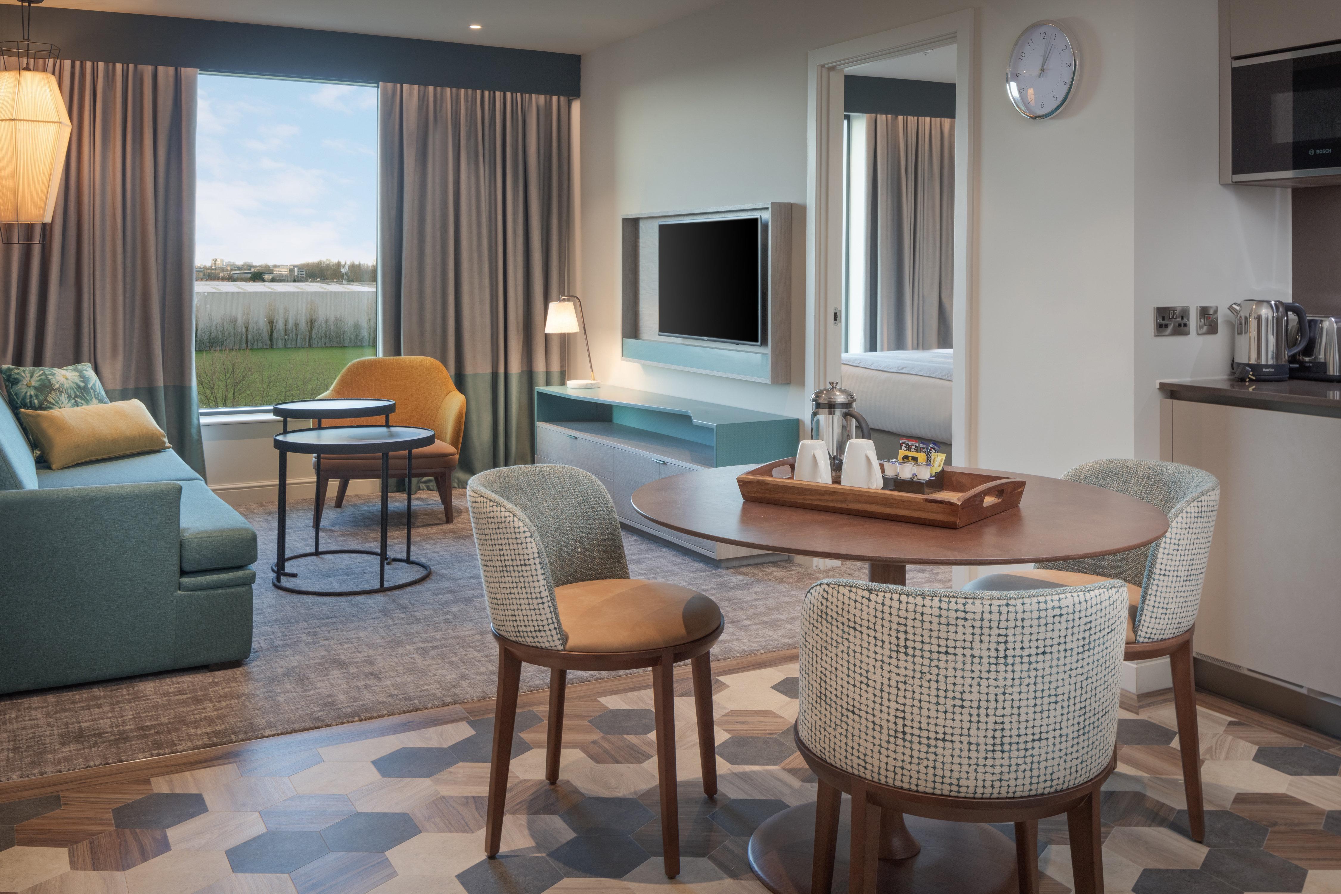 Staybridge Suites London Heathrow - Bath Road, An Ihg Aparthotel Hillingdon Exterior photo