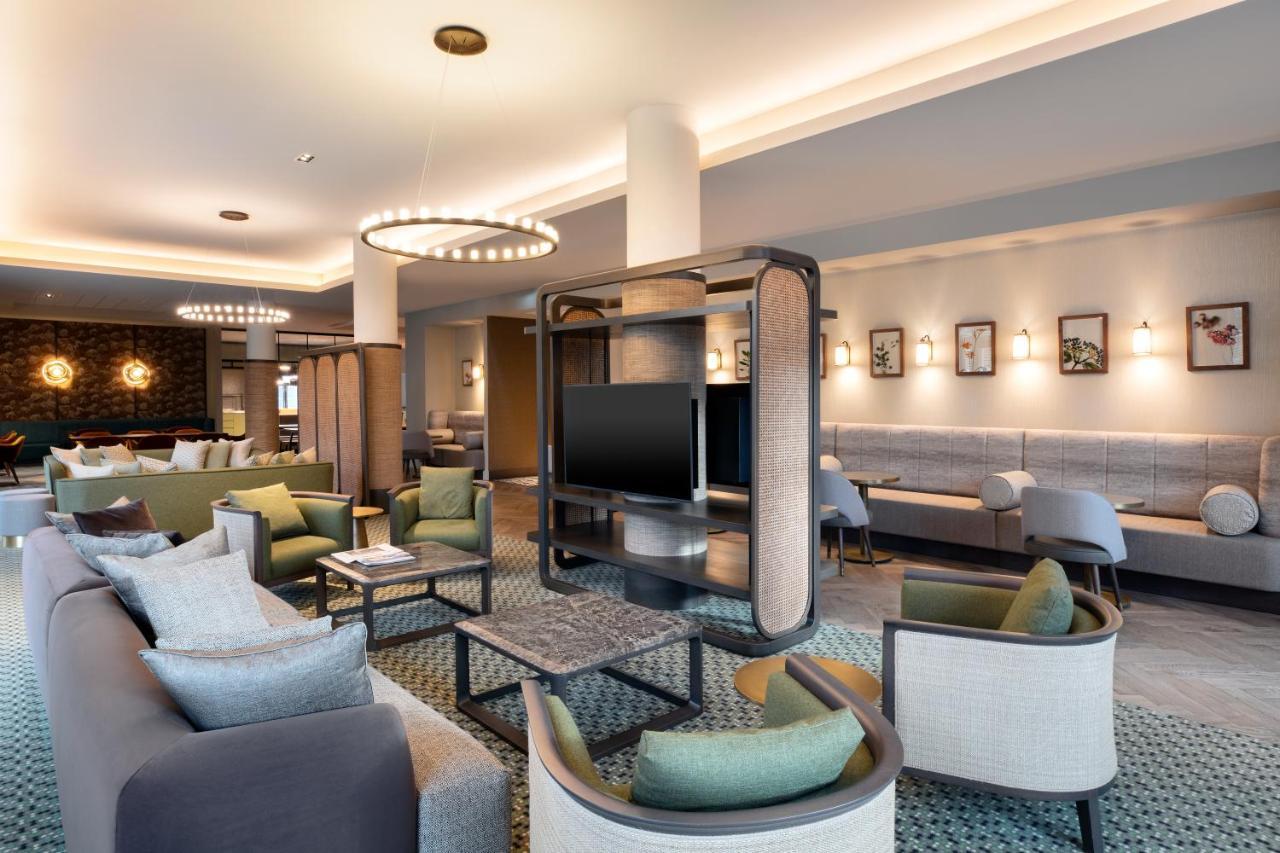 Staybridge Suites London Heathrow - Bath Road, An Ihg Aparthotel Hillingdon Exterior photo